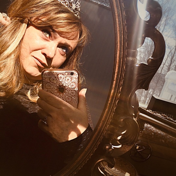 Meet your Posher, Kerri - Picture 1 of 8